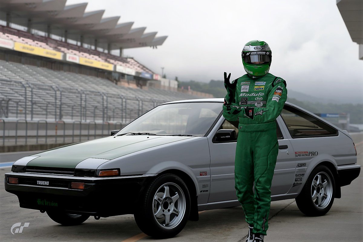 ななまる 久々の制作 ドリキンこと 土屋圭市 K1tsuchiya さんの愛車ae86がgtsに遂に実装 早速ストリート号を再現しました O グランツーリスモsport 検索ワードは Driftkinng Keiichitsuchiya Bride ヘルメットとレーシングスーツもマシン