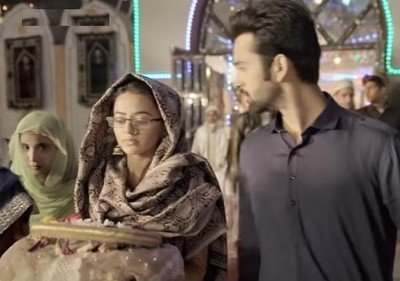Sana26269171k's tweet photo. I Like #Kainaat character full of simplicity🤔 i hear that two opposite person like eachother but this serial #SufiyanaPyaarMera sho that two person same thoughts like eachother #Zaroon and #Saltnat ,🙄 never mind that is my opinion😉 https://t.co/t1AHgJLk6w