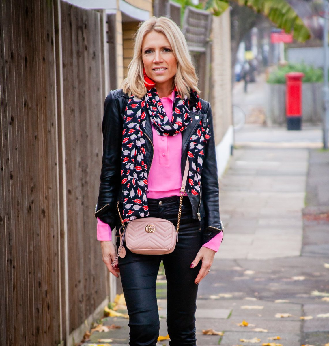 centremk's tweet image. Don't miss our live talk from top stylist &amp;amp; TV presenter @charlotteloves_ this Saturday at #StyleFest - .25pm. She'll be sharing her tips on how to dress for confidence at work, plus there's lots of free beauty &amp;amp; make-up demo's + hourly fashion shows to enjoy throughout the day!