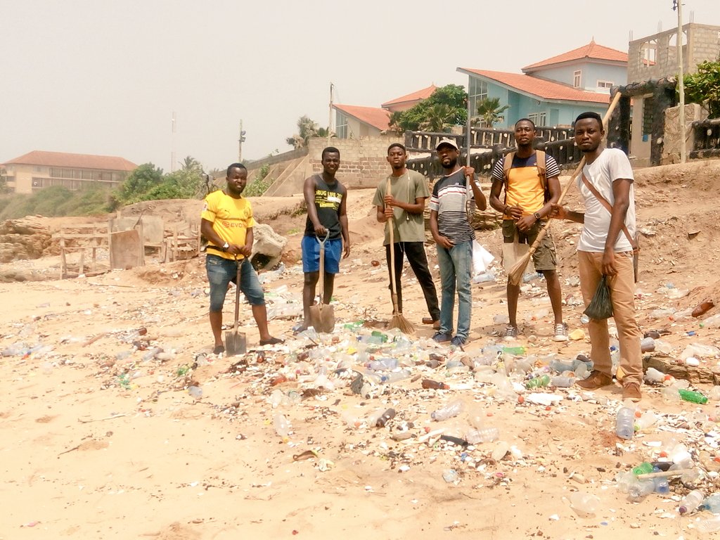 SakaTinoGH's tweet image. So we did this #TrashChallenge #Trashtag over the weekend at Nungua, Accra. Proud of the team. Let's do this again. RT 
@Citi973 @Joy997FM @moes @Starr1035Fm @thenanaaba @johndumelo1 @KojoAB