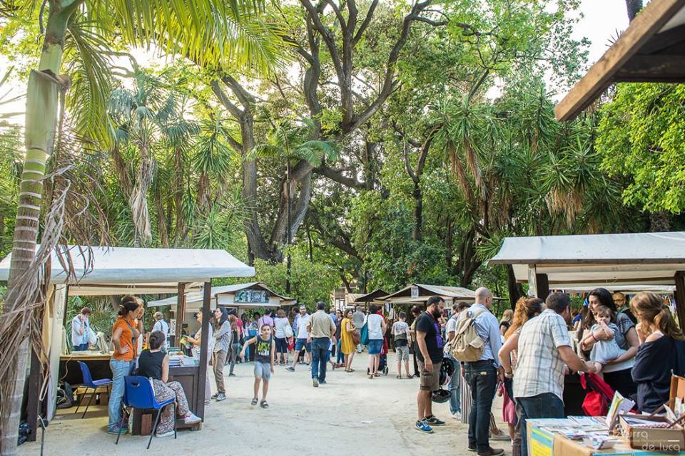MarinaDiLibri's tweet photo. Buon #25aprile da #Unamarinadilibri!
Vi ricordiamo l'appuntamento con l'edizione del decennale del nostro festival: dal 6 al 9 giugno saremo all'Orto botanico di Palermo per quattro giorni di libri, di storie, di cultura.
[Ph.: Azzurra De Luca]. https://t.co/ZN8raEV3uh
