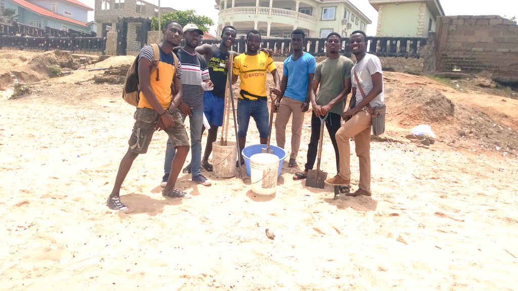 SakaTinoGH's tweet image. So we did this #TrashChallenge #Trashtag over the weekend at Nungua, Accra. Proud of the team. Let's do this again. RT 
@Citi973 @Joy997FM @moes @Starr1035Fm @thenanaaba @johndumelo1 @KojoAB
