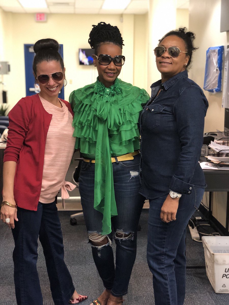 Mrs. Dahlia Orris tweet media