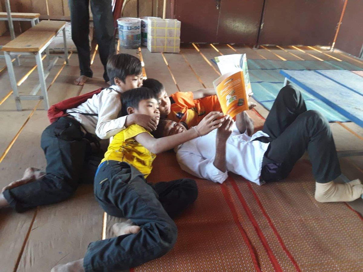 teamUWS's tweet photo. “One child, one teacher, one book, one pen can change the world.” ― Malala Yousafzai. Happy #WorldBookDay https://t.co/wRJNbgKr4a
