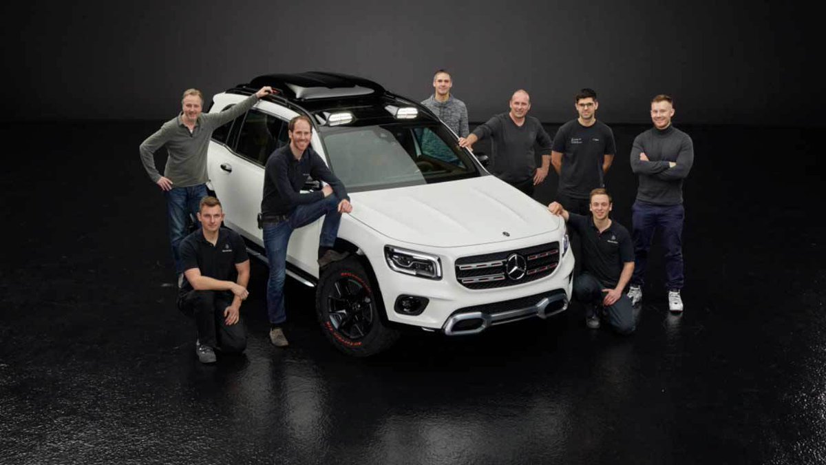 MercedesBenz's tweet image. Large wheels, mighty roof structure and a striking design – that’s our GLB Concept car. Take a look behind the construction of our new shooting star on the #DaimlerBlog: d.ai/show_tw
 
#ConceptGLB #AutoShanghai #GLB #MercedesBenz