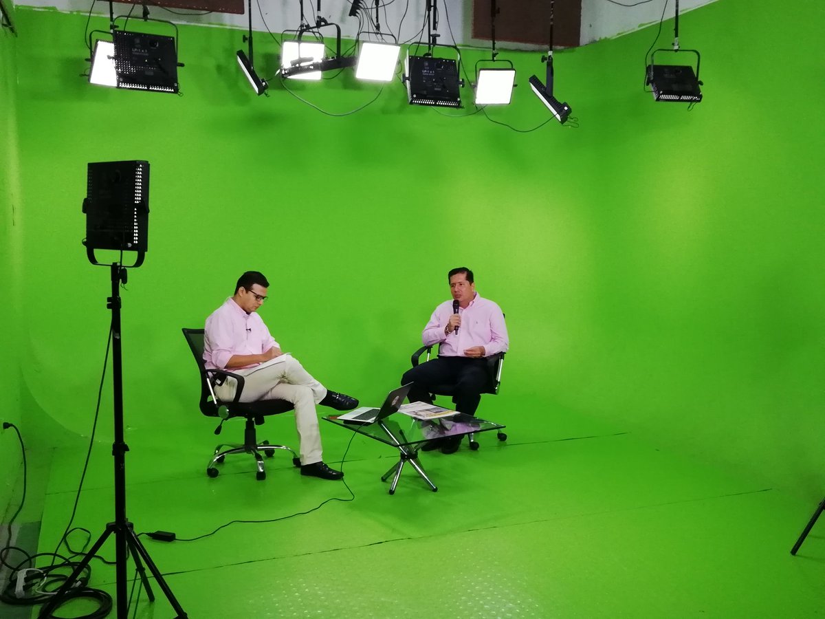 CAMHUILA's tweet photo. #FelizMartes #Ahora nuestro Director @carlos_camhuila  en el programa #Entérate con @jesusrojas1981 del @NTV_Canal, promociona el Sendero de Interpretación Ambiental del Alto Magdalena #SENDICAM. #UnaAventuraNatural. https://t.co/a5CfHVlXp6
