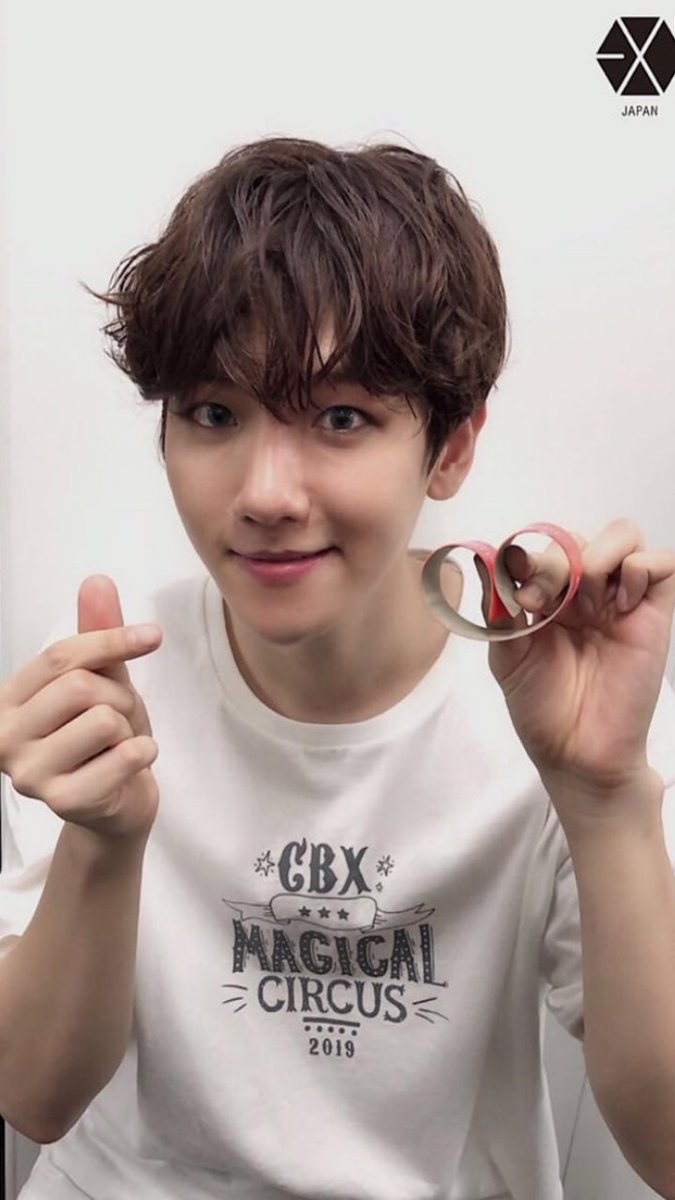 ExoLove77727249's tweet photo. @BBMAs #BBMAsTopSociaI EXO
@weareoneEXO 
Exo we are one 
Come exol to take this https://t.co/e59btz2iy3
