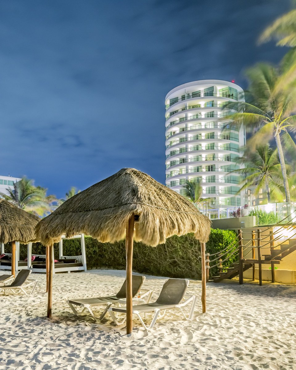 AndresMurilloFo's tweet photo. Playa.
#hotelphotographer #playa #beach #hotelescancun #hotelesdeplaya #LaPasionPorLoQueHacemosEsNuestraGarantia #luxury #lifestyle https://t.co/wm8Uez8xYR