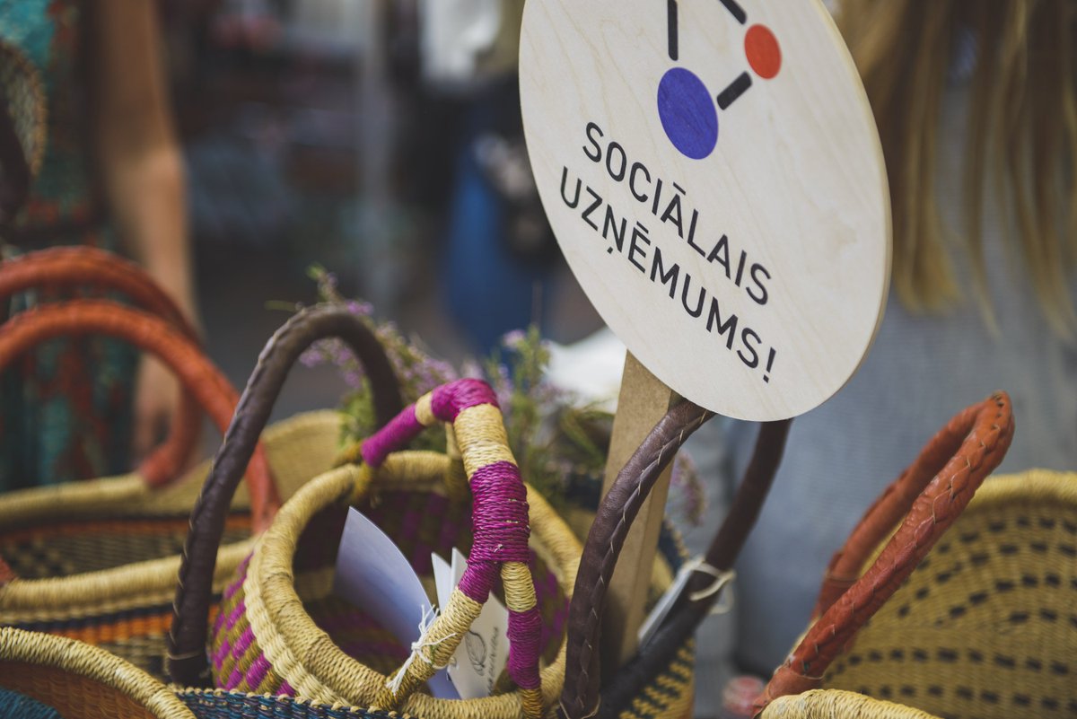 Šodien <a href="/LatvijasRadio/">Latvijas Radio</a> viesojāmies raidījumā "Kā dzīvot labāk." Ieklausies! 🎶🎶🎶 #sociālāuzņēmējdarbība lr1.lsm.lv/lv/raksts/ka-l…