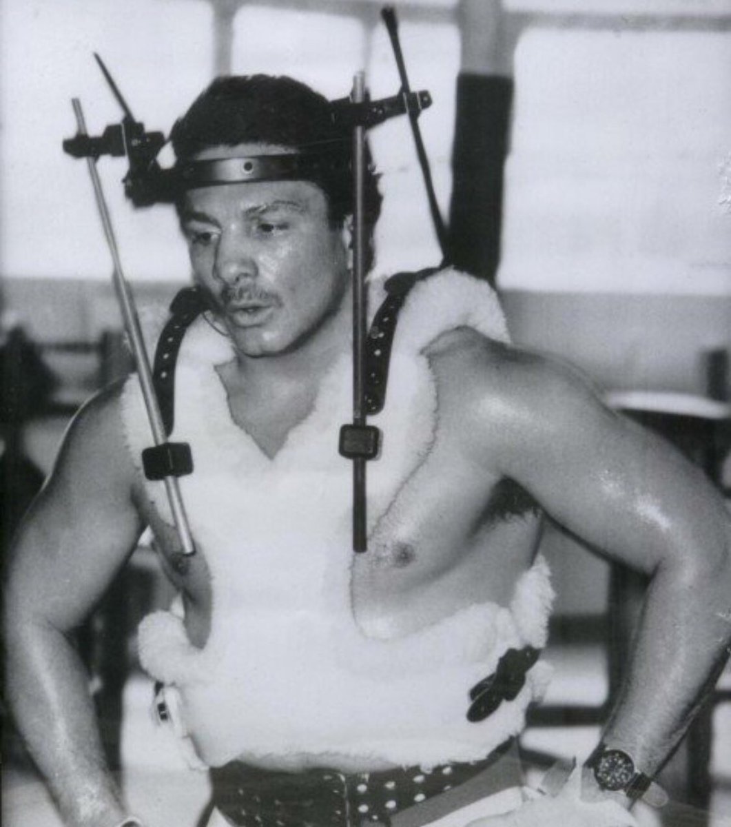 ZENAPRCHAMP's tweet photo. Best #SpprtsComeback is @5XPAZ  sorry people it just is ,,,,,, #BleedForThis #Boxing debate it all you want. No ONE EVER in the History of Boxing ever did this ! The injury could of left him paralyzed or dead let along get back in a #Ring #tigerWoods is great but.,,,, https://t.co/JZEVEtaeSS