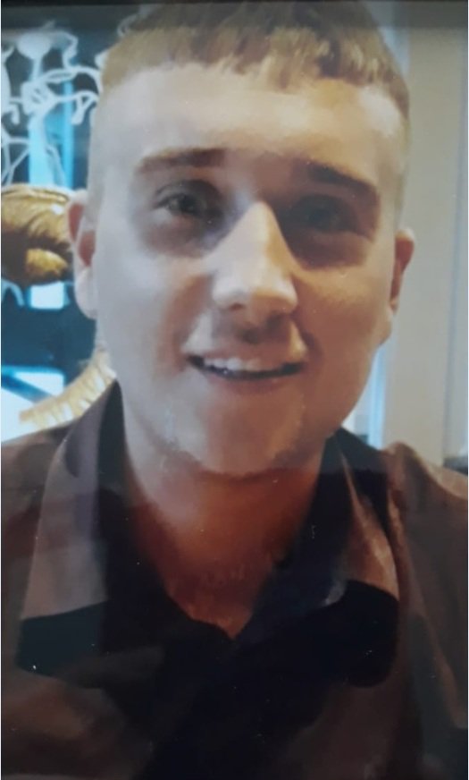 warkspolice's tweet photo. We are appealing for help to find Ryan Cochrane, 21, from Nuneaton, who was reported missing in the early hours of this morning.

A message to a relative in the early hours of this morning suggested he was in a field, possibly around the A5 or Twycross.

https://t.co/WfCX8TTkg7 https://t.co/491TuT4XXj