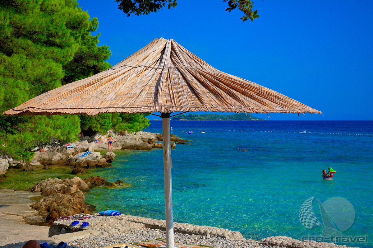 CroTravelEurope's tweet photo. We always show you exactly what you’ll see when you reach your destination 🙂🏖️📷
Do not wait, plan your holidays today with #CroTravelEurope! Write us a message, we will answer all your questions #Travel #Holidays #CroTravel #trip #apartments #ciovo #trogir #Croatia https://t.co/LlNsRwTXkq
