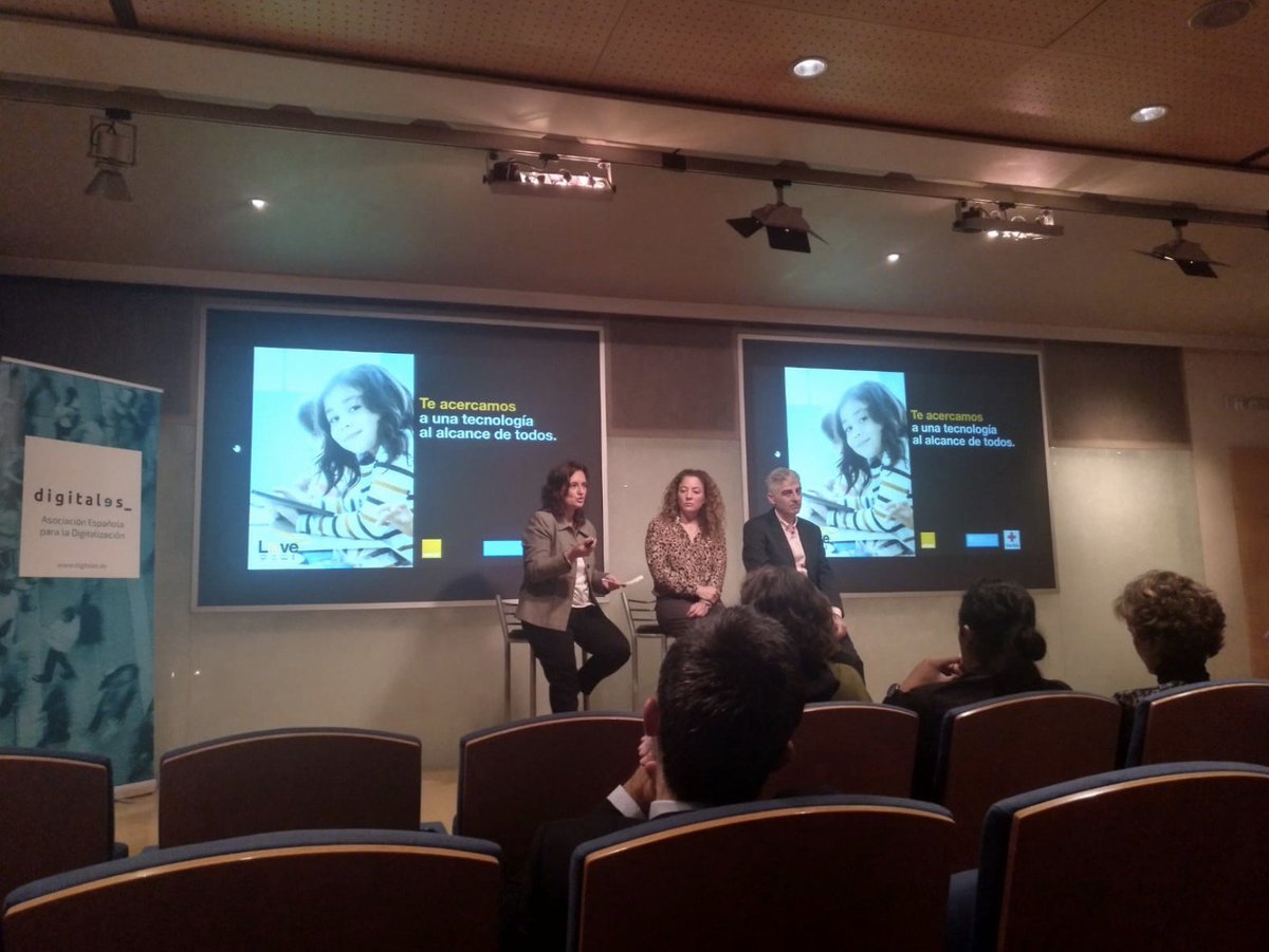 Innuba_es's tweet image. Angélica Bautista presenta el proyecto Gigas Solidarios en @orange_es y está dirigido a familias en situación de vulnerabilidad en España para que tengan acceso a internet. Más info: gigassolidarios.orange.es @AsocDigitales #ForoIN