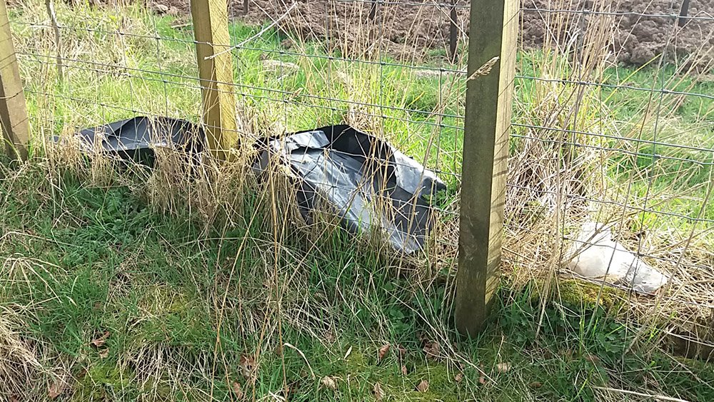 KennyRobb101's tweet image. The disonesty and total lack of consideration shown by @DavidWilsonHome and @TaylorWimpey to the unfortunate neighbours of their developments is shameful - why not show a bit of consideration and deliver on your promises to clear up your rubbish? #greedydevelopers @Barrattplc