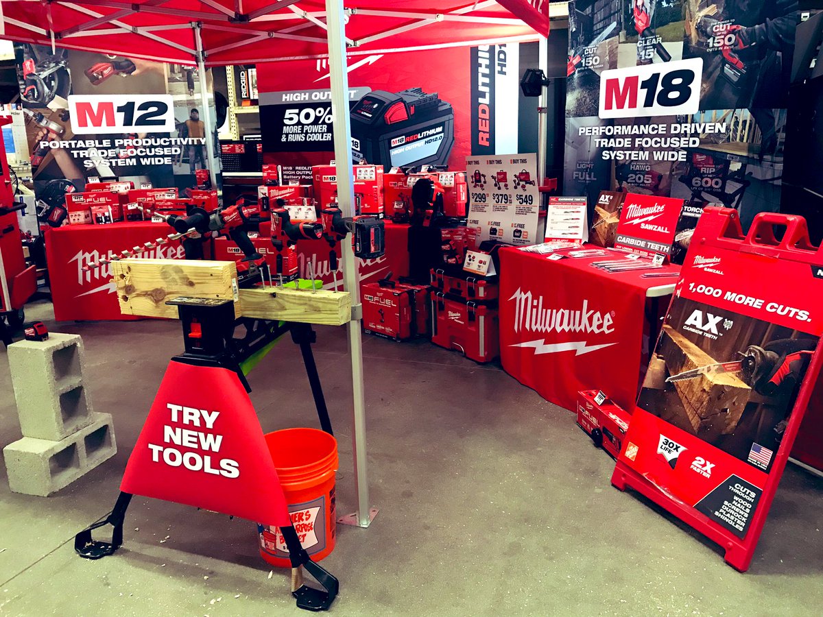 sarahTTI's tweet image. Happy turn up Carbide Tuesday! Come check us out @HomeDepot #store279 in Tampa, FL ! Where you will find us demoing our industry leading Carbide Sawzall Blades! @MilwaukeeTool #TORCHBLADE #AXBLADE @HD6872 @EfrenExports