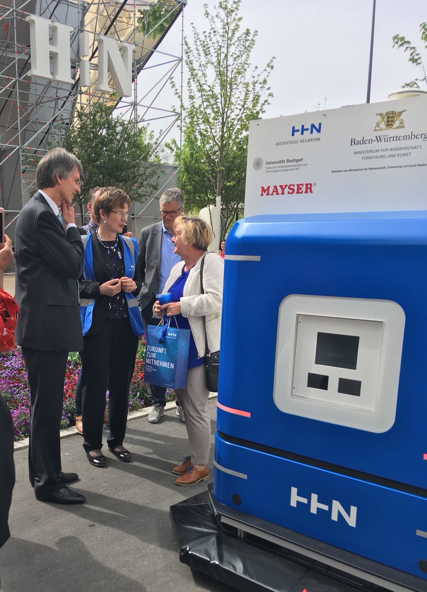 Today our Minister of Science visited our #LivingLab #BUGAlog #BUGA2019 #Buga #hhn #heilbronn #ParticipatoryDesign #HCI4S #AutonomousDriving - great visit, thanks @TheresiaBauer