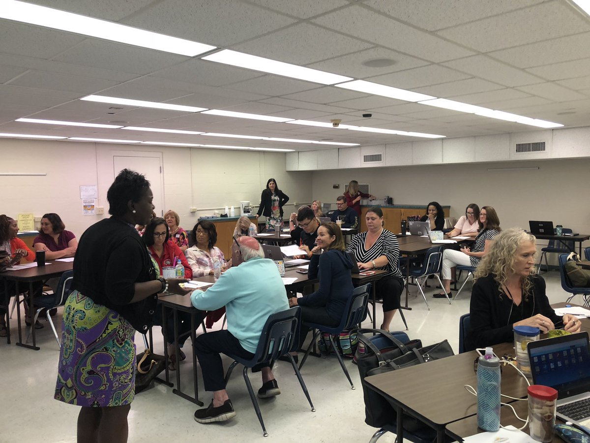 CCR’s <a href="/DanielsKathlene/">Kathlene Daniels</a> sharing gratitude with High School Counselors for all they do for Ss and Ts. 
<a href="/frances_celis/">Frances Celis</a> <a href="/MartaCRamirez1/">Marta C Ramirez</a> <a href="/ReichJohnsl/">Lynnie</a> <a href="/kimworkbrown/">Kim</a> <a href="/RatterAngela/">Angela Ratter</a> <a href="/MaryMinich/">Mary Minich</a> <a href="/Santos_Daniel17/">Daniel Santos Ed.S</a> <a href="/LynneaWeissman/">Lynnea Weissman</a> <a href="/LeslieNoble2021/">Leslie Noble</a> <a href="/hippers56/">robin hipps</a> #LakeCCR #ThankYourNeighbor