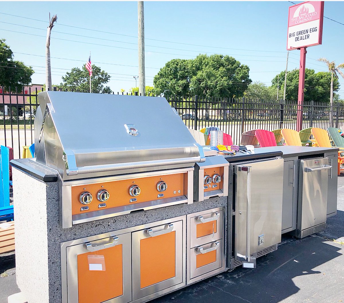 AmCountertop's tweet photo. SPRING SALE ☀️ Discounts on select outdoor furniture & grills like this Hestan Outdoor Kitchen! #backyardcompany #springsale #stpete #hestan #shoplocal #everythingbackyard #backyardlicing #stpetesale #stpetelocal #speingsale #grills #griller #outdoorfurniture @HestanTeam https://t.co/AMmYlUlq3P