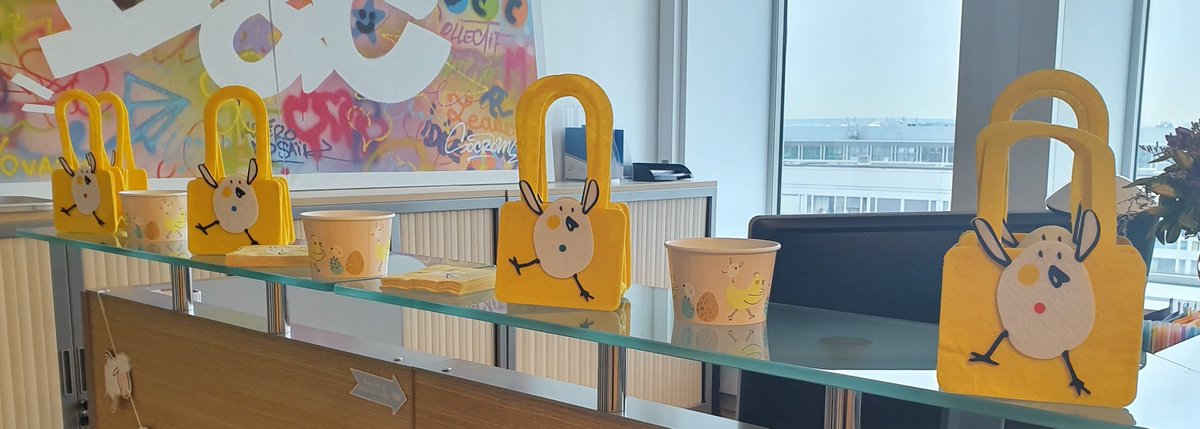 DetConsultants's tweet photo. 🔔 C'est bien connu chez D&amp;C : toutes les occasions sont bonnes à fêter ! Alors ce matin, énigmes et chasse aux oeufs 🥚🥚 étaient au rendez-vous pour les grands gourmands que nous sommes !!  #larécoltefutbonne #funattitude #joyeusespâques https://t.co/G9GXRl3HFt