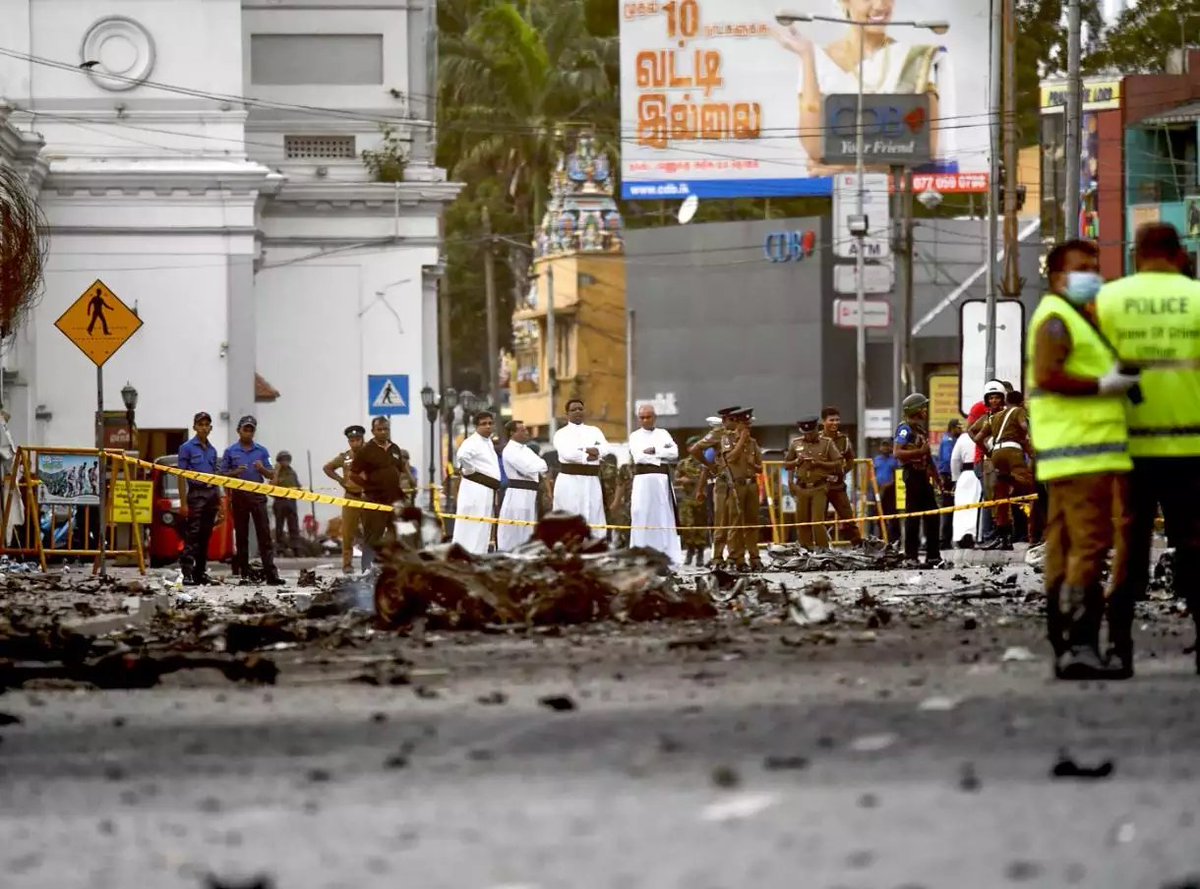 SwainKalakar's tweet image. How long we will keep saying  "terrorists have no religion" ?? 👇👇

Islamic State claims responsibility for Sri Lanka bombings toi.in/cI4tWb71 via @timesofindia