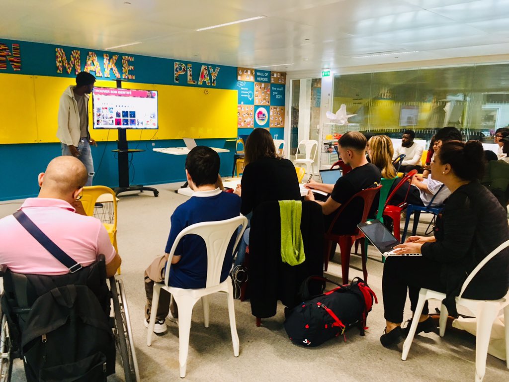 meldhati's tweet image. « You really have to find what your brand is and your own identity, don’t try to copy » - social networks communication strategy from @DearMuesli for our Fighters at Station F 👊 #FightersProgram