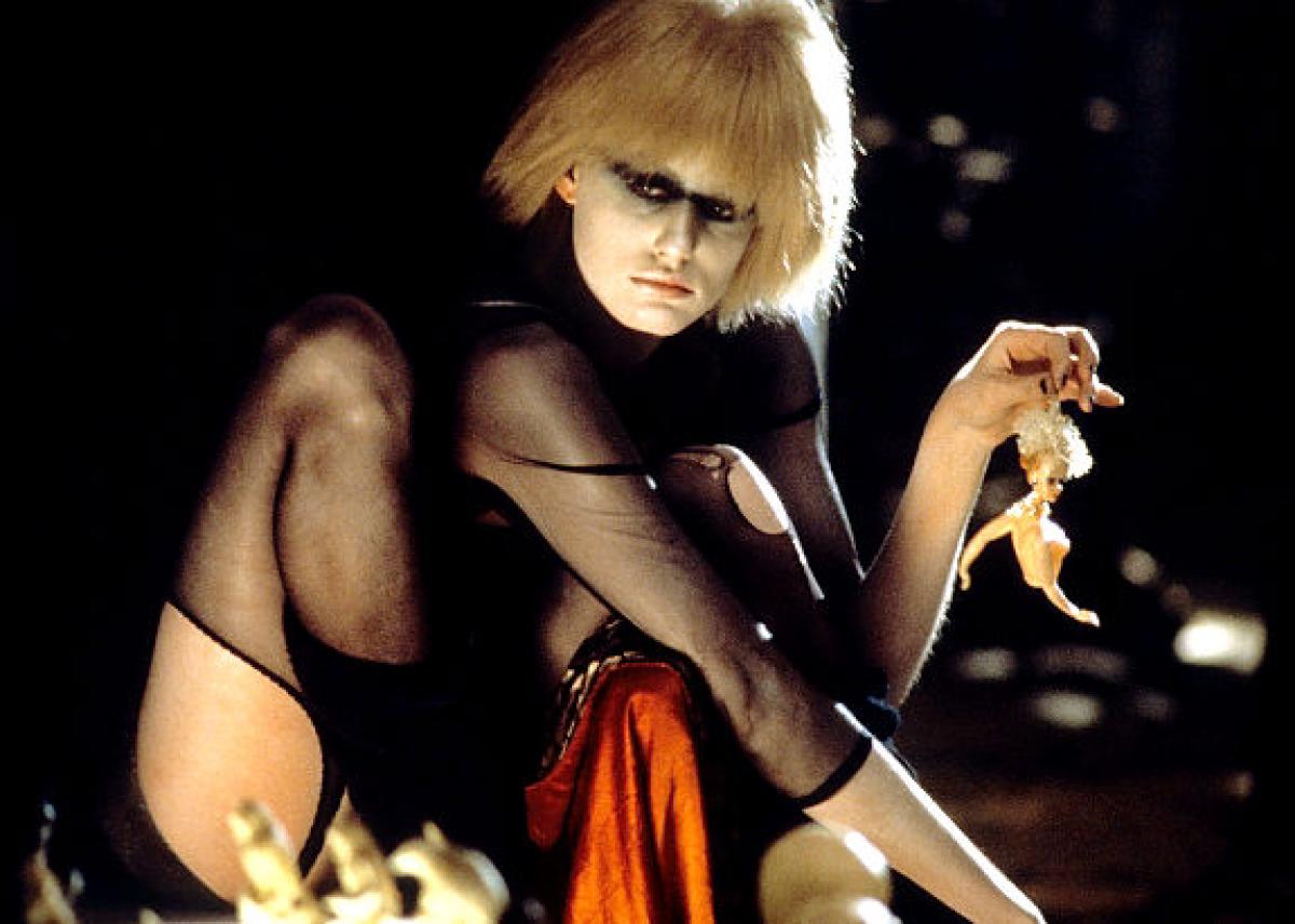 DammitTees's tweet photo. Blade Runner
Pris (Daryl Hannah)
#pleasure model Nexus-6 #Replicant #SexWorker
manufacturer #Tyrell #Corporation #ThingsToDoubleCheck #TuesdayMotivation #dumbunsolvedmysteries #MorningPsycho #TuesdayThoughts https://t.co/12JljZ38MG https://t.co/hsaA36g8us