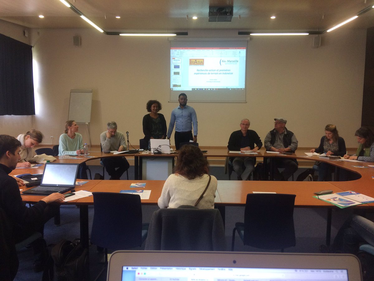 En ce moment à @Mmsh_Usr3125 : conférence sur l’#anthropologie dans les projets de développement.
👉En présence de philipe Lavigne-Delville de <a href="/ird_fr/">IRD.fr</a>, Ghislaine Boyer de <a href="/SOSMedFrance/">SOS MEDITERRANEE France</a>,  Stéphanie Tselouiko de @ethnoart et d’autres 🙌