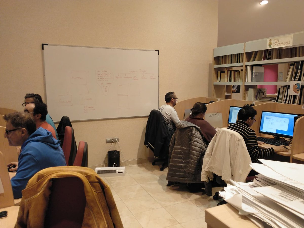 ConTuEmpleo's tweet photo. 📸 📸 Curso #TIC #Sotodelbarco #PIOME #formaciónTIC #reciclate ♻ Mejora tu #cv con nuestro cursos de #informatica https://t.co/2FxzZ34NHn