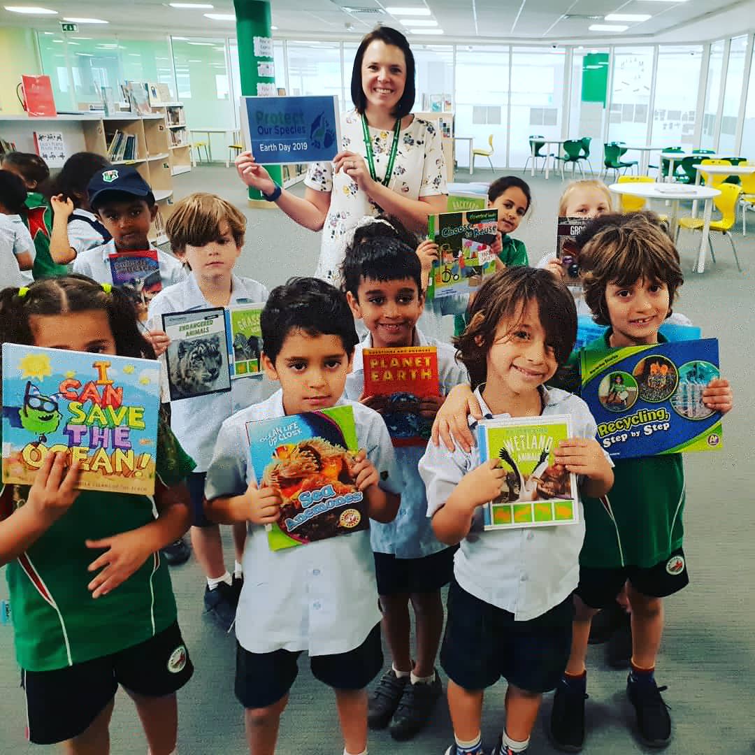 DIAB_Library's tweet photo. We Celebrated #Earthday🌍 #greenbookdisplay #notechday manual issue/return! students were awe of the fact😃and learned about computer-less, card-less, ledger-based borrowing system! #DIABInquirers #DIABPYP #earthdayactivities @BiblioGarden @dancelibrarian @DIAB_KG2 @AgpayMaricel https://t.co/6MaFjlwl5g