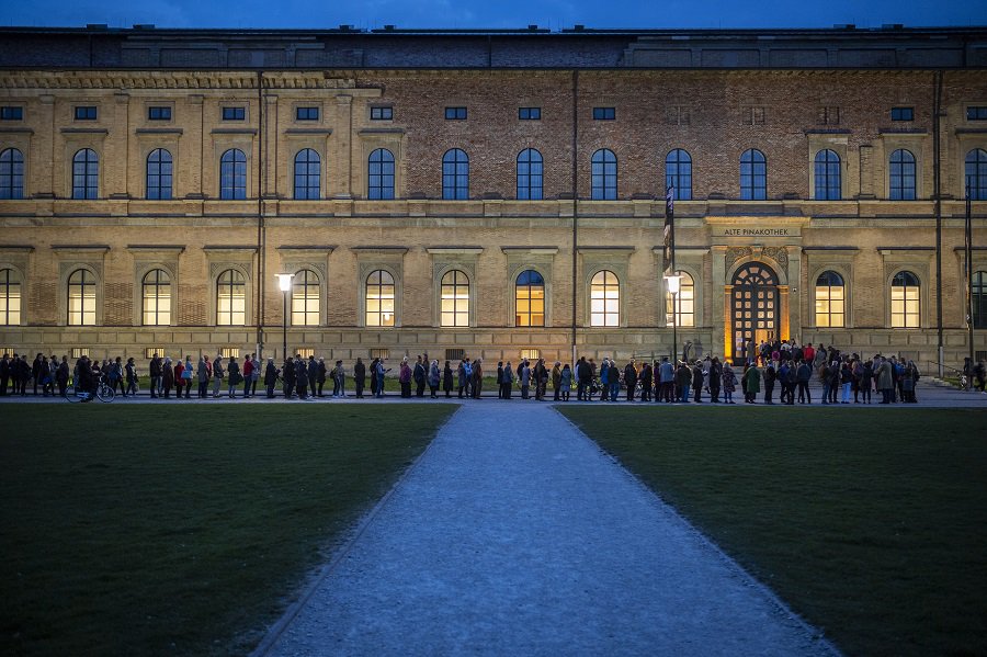 Letzte Woche wurde "Utrecht, Caravaggio und Europa" eröffnet. Viele Kunstbegeisterte nutzten die Gelegenheit, die Werke der Caravaggisten noch direkt am Eröffnungsabend zu bewundern 🥰 #PinaCaravaggisti
© Bayer. Staatsgemäldesammlungen, Fotos: Haydar Koyupinar