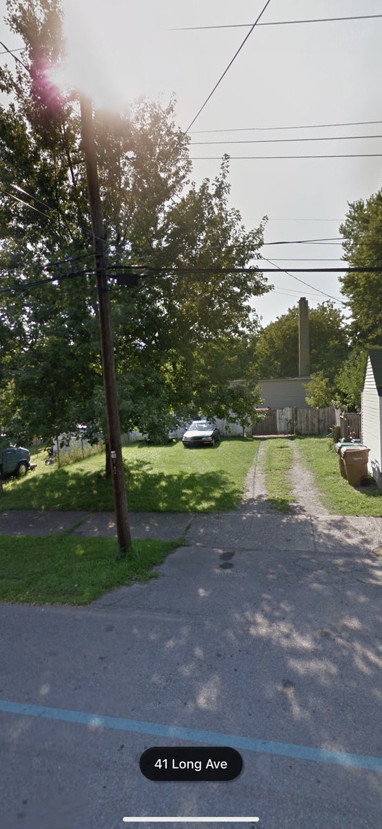 FirstLineLead's tweet photo. So full disclosure, I wasn’t on scene. I was at our firehouse listening to the radio transmissions. However I did pull these pics from Google. Based on what our guys said this building was definitely “#HeavyContent” https://t.co/hFdwOQ0Mvm