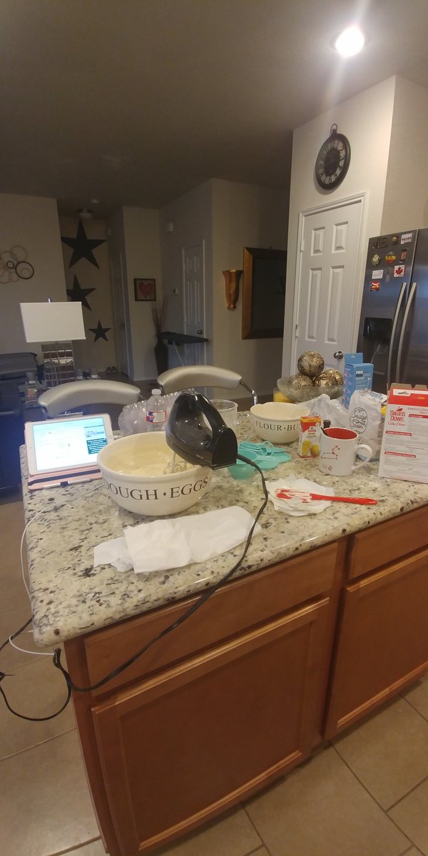 Eastman143's tweet photo. Baking... https://t.co/180JK6WKcy