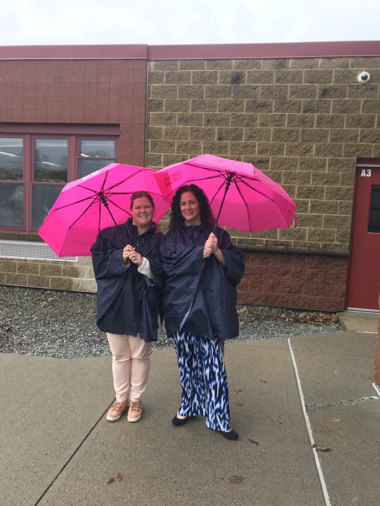 Rainy day bus duty is much more fun with team magenta!. Thanks t-mobile for keeping us dry!! #teacherslovetmobile <a href="/TMobile/">T-Mobile</a>
