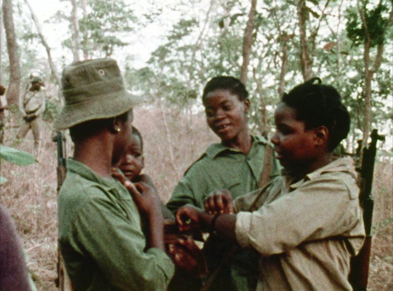 Also from  #Mozambique, some female FRELIMO fighters (1972) as seen in the Göran Olsson film “Concerning Violence” (2014)  #femaleagency  #fanon  #anticolonial  #resistance