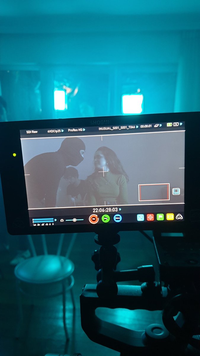 ruizracinguista's tweet photo. Después de dos semanas intensitas rodando 3 cortometrajes espero no aburrirme mucho 😅😅🎬📽🖤 #Apperitif #Inusual #Fragmentos https://t.co/h50c7jes3G