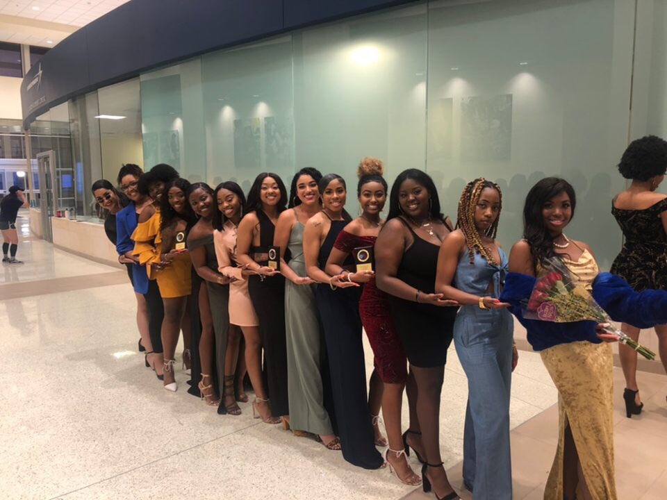 CraveBrii's tweet photo. Viewers Discretion Advised #HSOC19 https://t.co/gzb4POhfJC