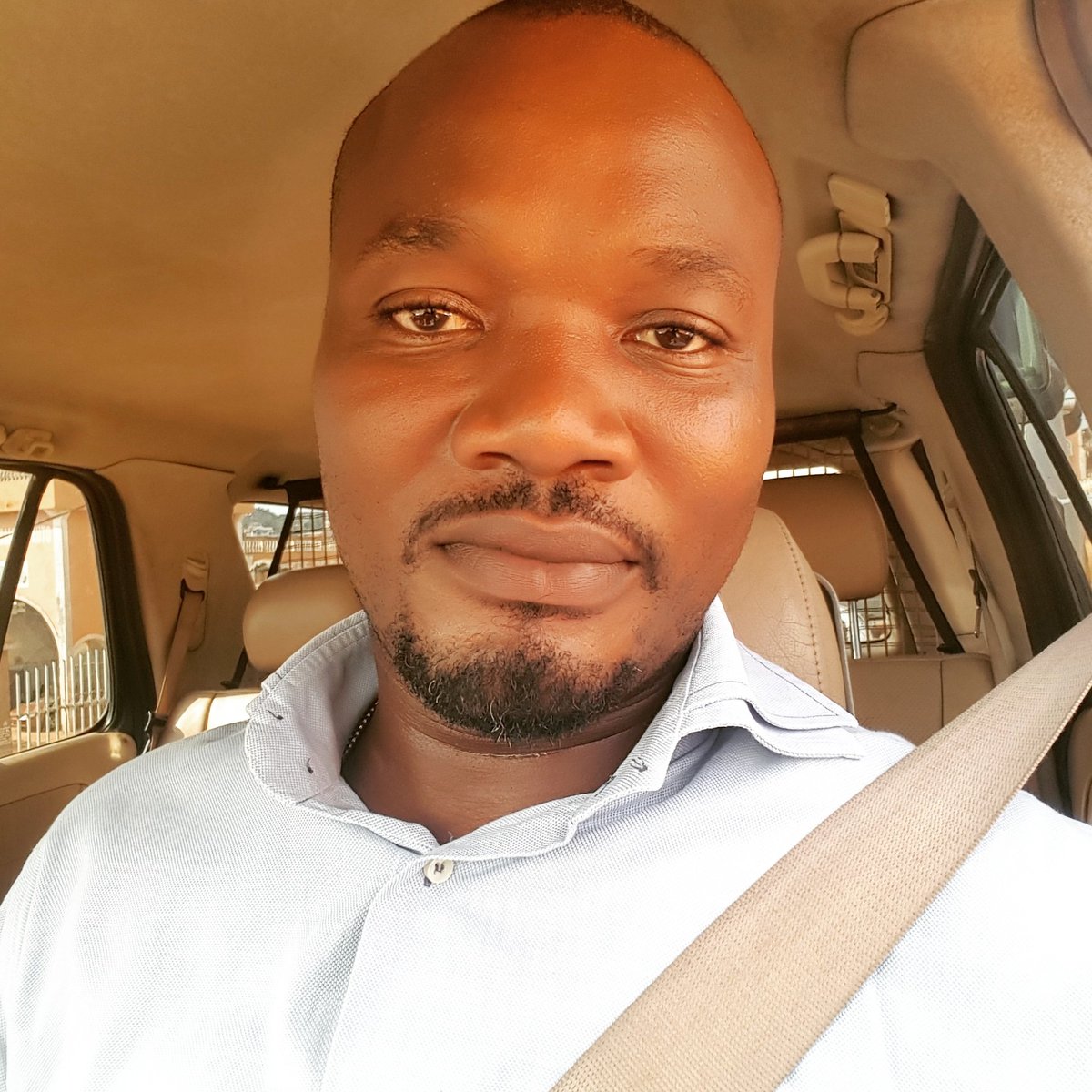 HPRODUCTION237's tweet photo. Jeune et entrepreneur ! https://t.co/GbQ68fbOr9