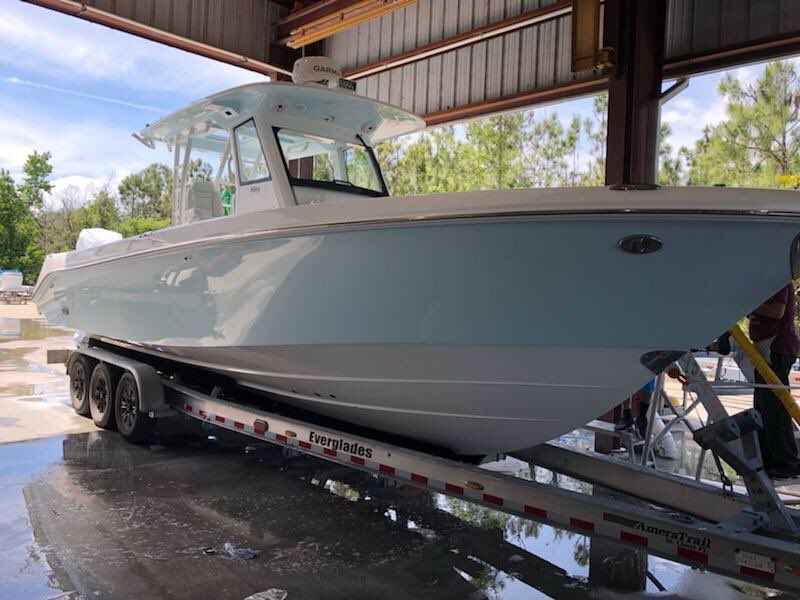 EvergladesBoats's tweet photo. #TuesdayMood: blue, but we don’t mind… 👇 😉 💙 

👉 https://t.co/qG1fkMYlZr 

#EvergladesBoats #ReflectsYou #335cc #TenderTuesday @Yamahaoutboards @boatingmagazine @YachtsIntl https://t.co/JP7OTTC5o5