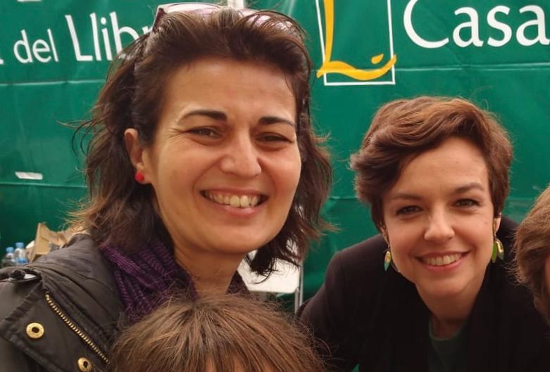 Muchas gracias por compartir vuestras historias y hacer de la lectura una aventura <a href="/MatildeAsensi/">Matilde Asensi</a> #SAKURA <a href="/cris_villanueva/">Cristina Villanueva</a> #desplegandovelas Un #SantJordi2019 para recordar #Barcelona #DíaDelLibro