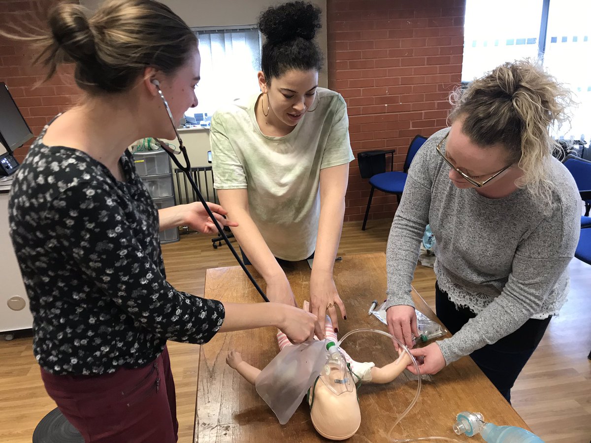 Gemwoko's tweet photo. Great Paeds study day today @StockportNHS - #alwayslearning #airvo #cpap #safeguarding #ABG #APLS #bereavement #thomassplint #bloodtransfusion @ChrisEJones84 @CarrieLouBailey @CaraLaw83 @roxanne32653779 @ED_SteppingHill https://t.co/t0wbRKd2CF