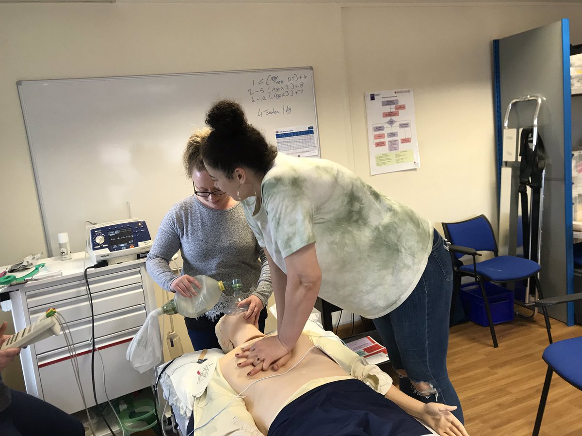 Gemwoko's tweet photo. Great Paeds study day today @StockportNHS - #alwayslearning #airvo #cpap #safeguarding #ABG #APLS #bereavement #thomassplint #bloodtransfusion @ChrisEJones84 @CarrieLouBailey @CaraLaw83 @roxanne32653779 @ED_SteppingHill https://t.co/t0wbRKd2CF