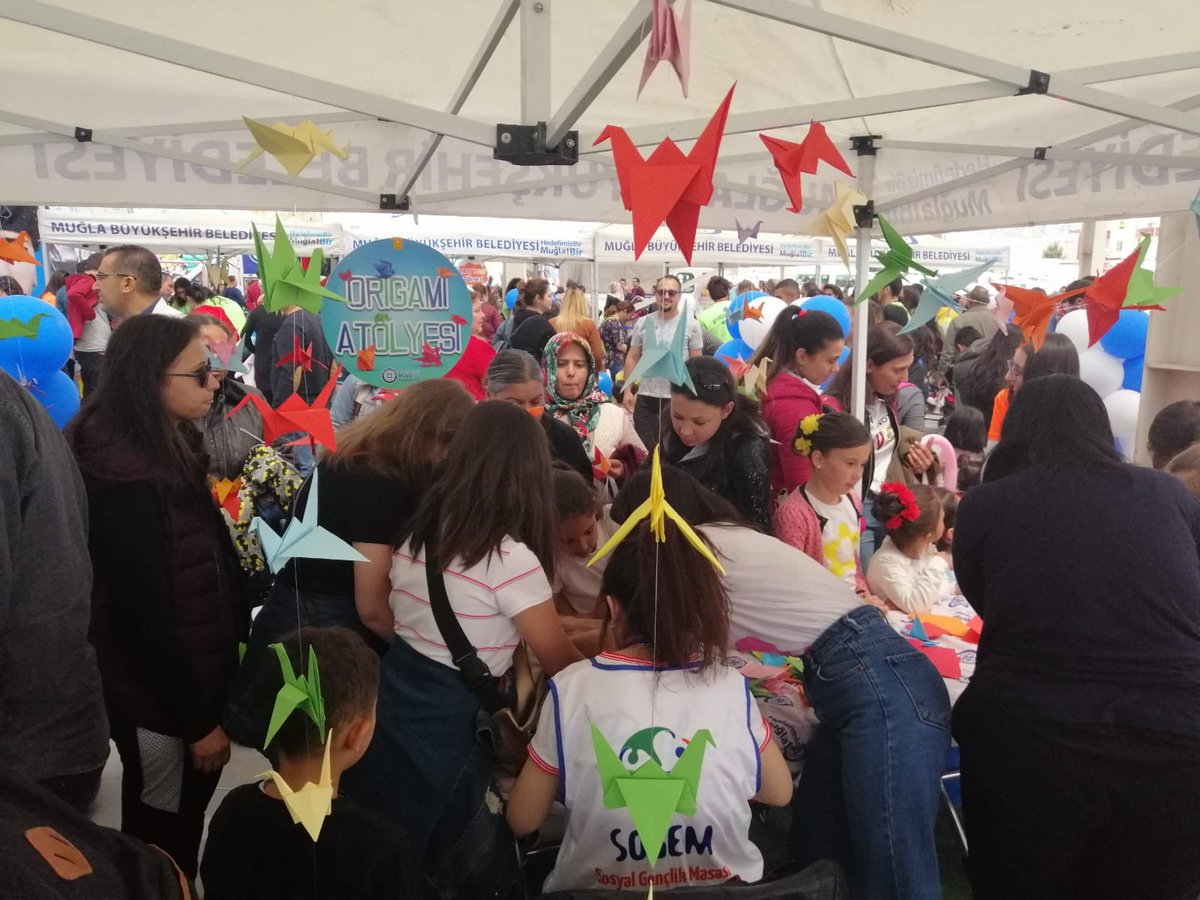 MskuOrigami's tweet photo. #23NisanUlusalEgemenlikveCocukBayramımız https://t.co/mYECay68tu