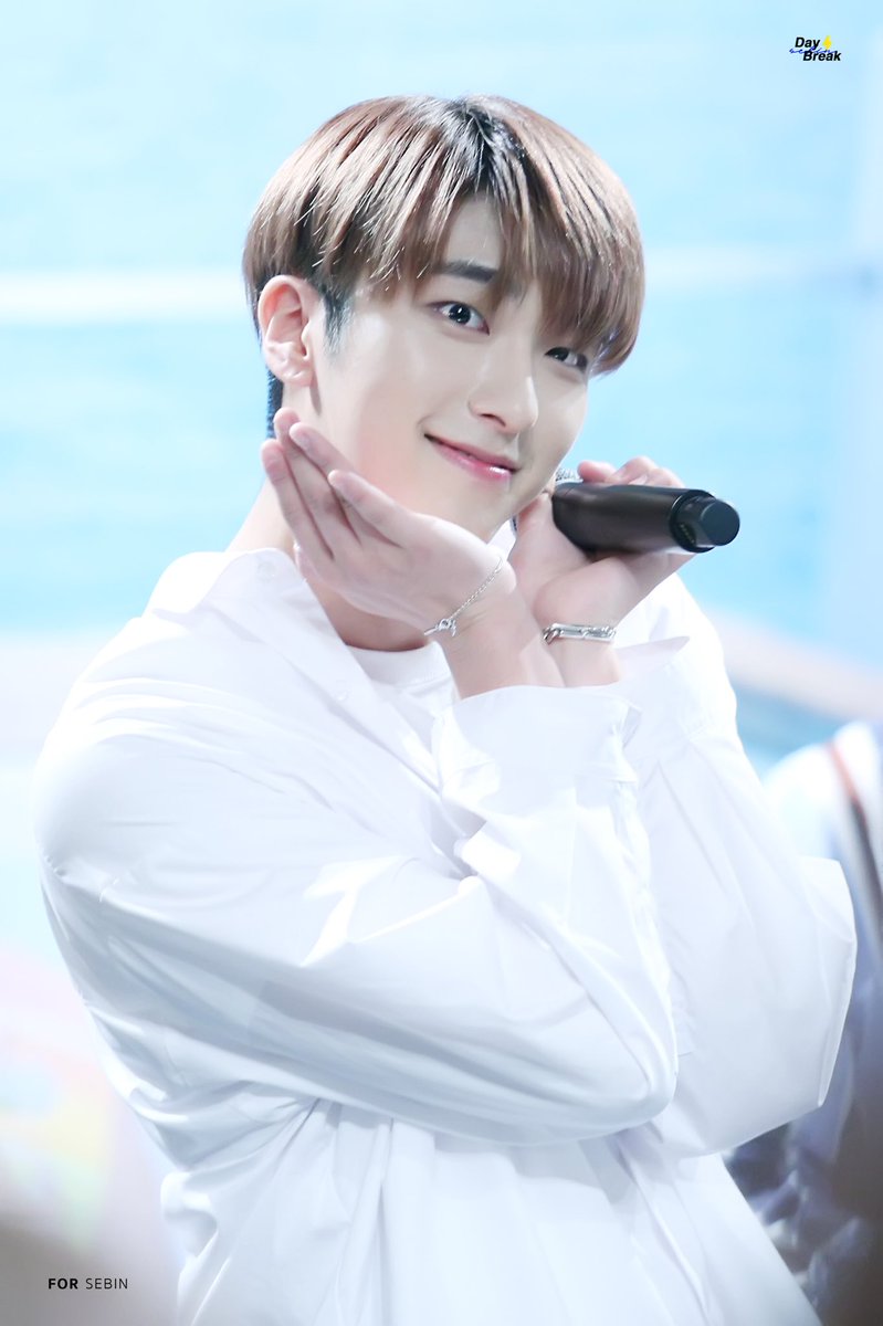 PortalSnuper's tweet photo. [#HappySeBinDay] Hoje é aniversário do nosso maknae ❤ 
Desejamos muitas felicidades e um ótimo dia. O parabenizem em seu Instagram pessoal  ❤❤ https://t.co/MWtifKdaLb

#SNUPER #스누퍼  #세빈 #우성 #JangSebin #Sebin #HAPPYSEBINDAY #SebinDay #0424세빈데이 https://t.co/6oylK5ENOW