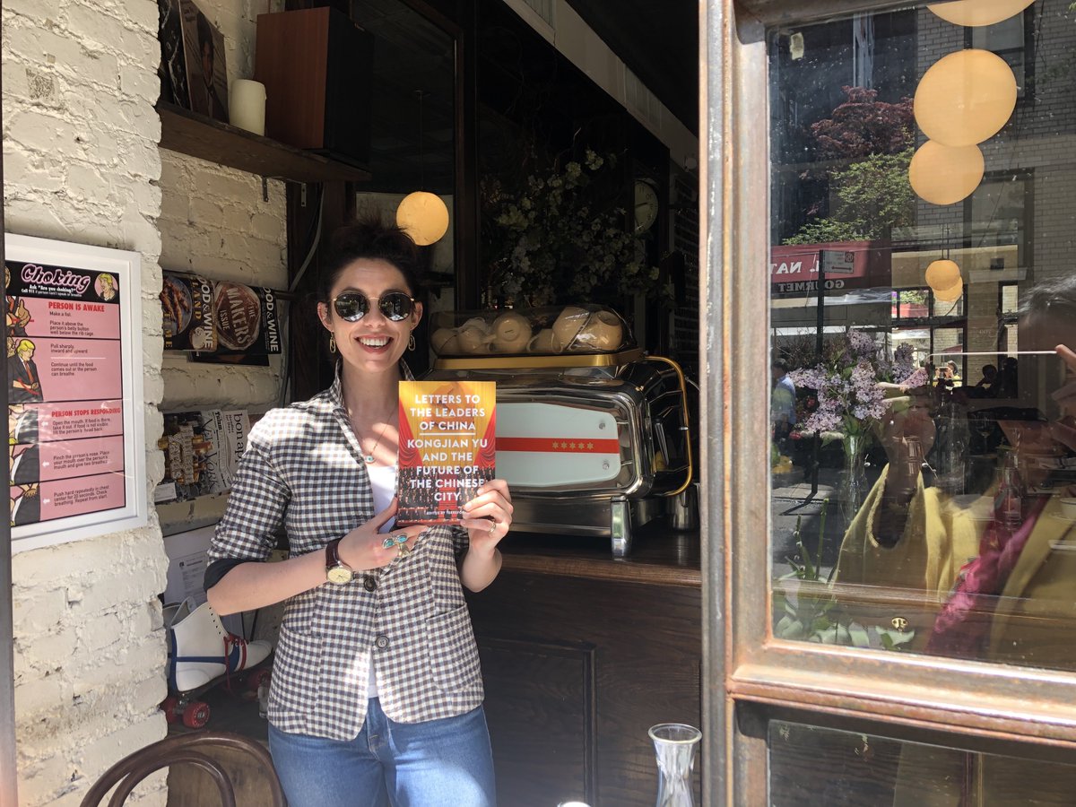 TerreformUR's tweet photo. ☀️ @HudsonSquareNYC
Great lunch w former #terreform @Mernissi_A
Sharing our latest #URBook, Letters to the Leaders of #China
(also one of the best books of 2018 @NationalASLA )
Check out her latest on @medium
https://t.co/o2EMCkeHxy https://t.co/eaVDpOYCIy