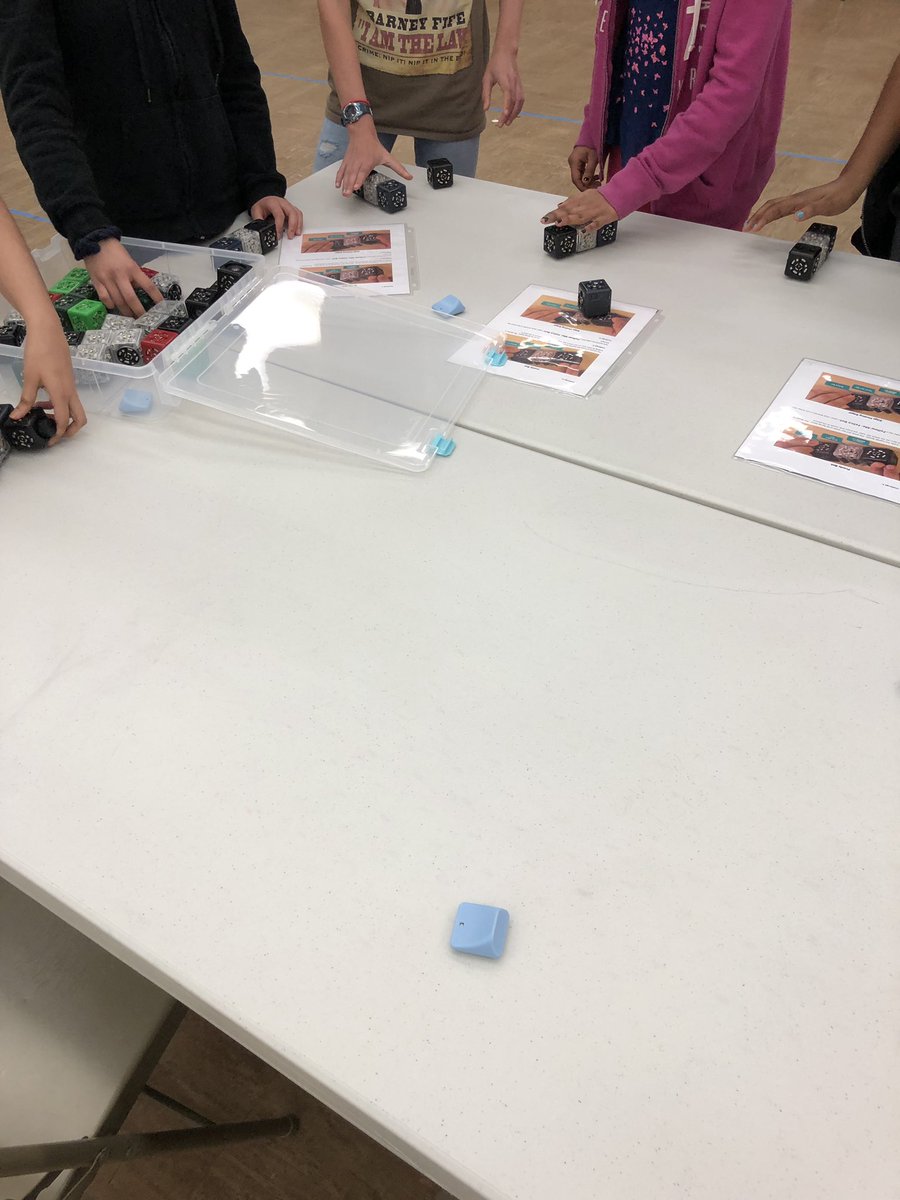 MayfieldTI's tweet photo. STEAM in action learning about coding and robotics with students from @MMSOurHouse. @vmcg_07 and @YasTechMMS providing wonderful opportunities for students. #MyChoiceMayfield https://t.co/RZOL9FPHMV