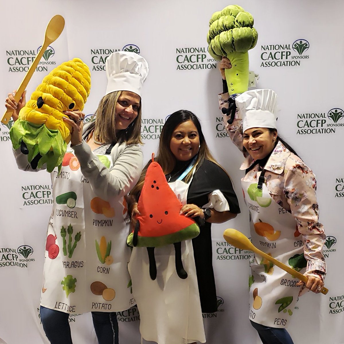 MavesRD's tweet photo. Best staff ever! We love this photo opp - thanks #CACFP19 https://t.co/WK8jSbpG4n