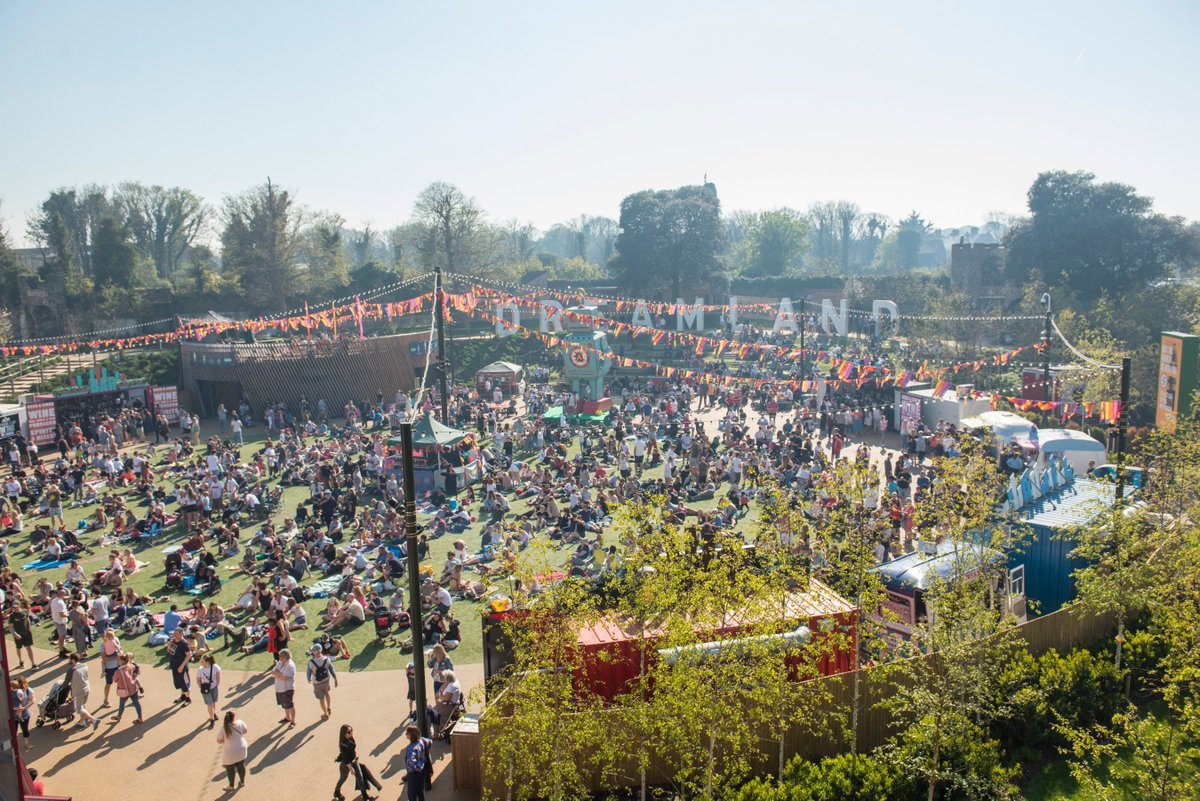 DreamlandMarg's tweet photo. It's been a beautiful, record-breaking Easter here at Dreamland - and we want more! Sooo.....we're staying free to enter for the rest of the 2019 season!!! 
Thank you to the 100,000+ dreamers who joined us over the hols, see you this weekend? #Forthedreamers 🎠 🎡 🎢 https://t.co/PJvhYs5WIf