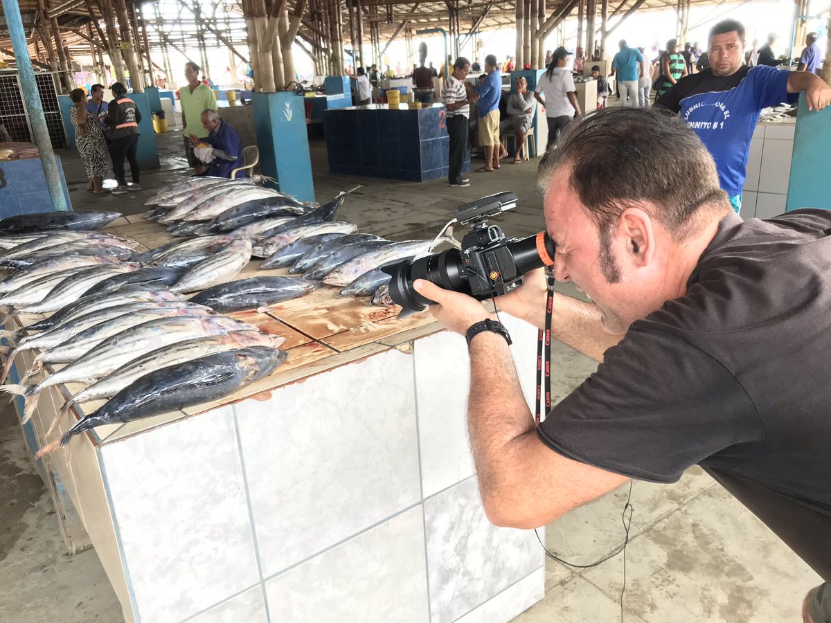 La siguiente parada del equipo de <a href="/elgourmet/">elGourmet</a> fue el mercado de Tarqui, en #Manta, en donde fueron testigos de la gran variedad de mariscos que ofrecen las costas ecuatorianas. #ViajesConSaborEC

#EcuadorForShooting