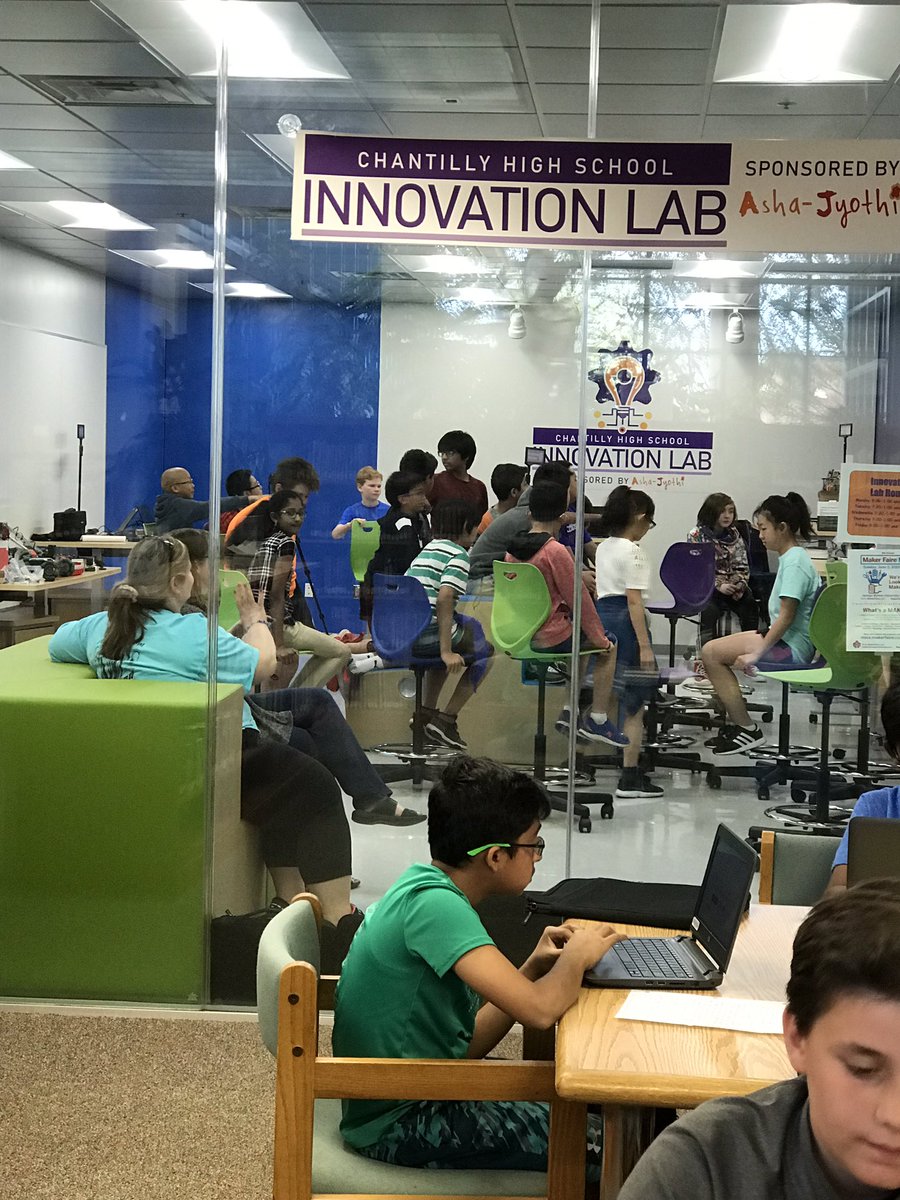 ChantillyHSLib's tweet photo. Today we welcomed 6th graders from Poplar Tree Elem. school to the Innovation Lab. STEM & STEAM on the rise in the Chantilly Region #ChantillyPride #chantillyhs https://t.co/AGi0Zjbwud