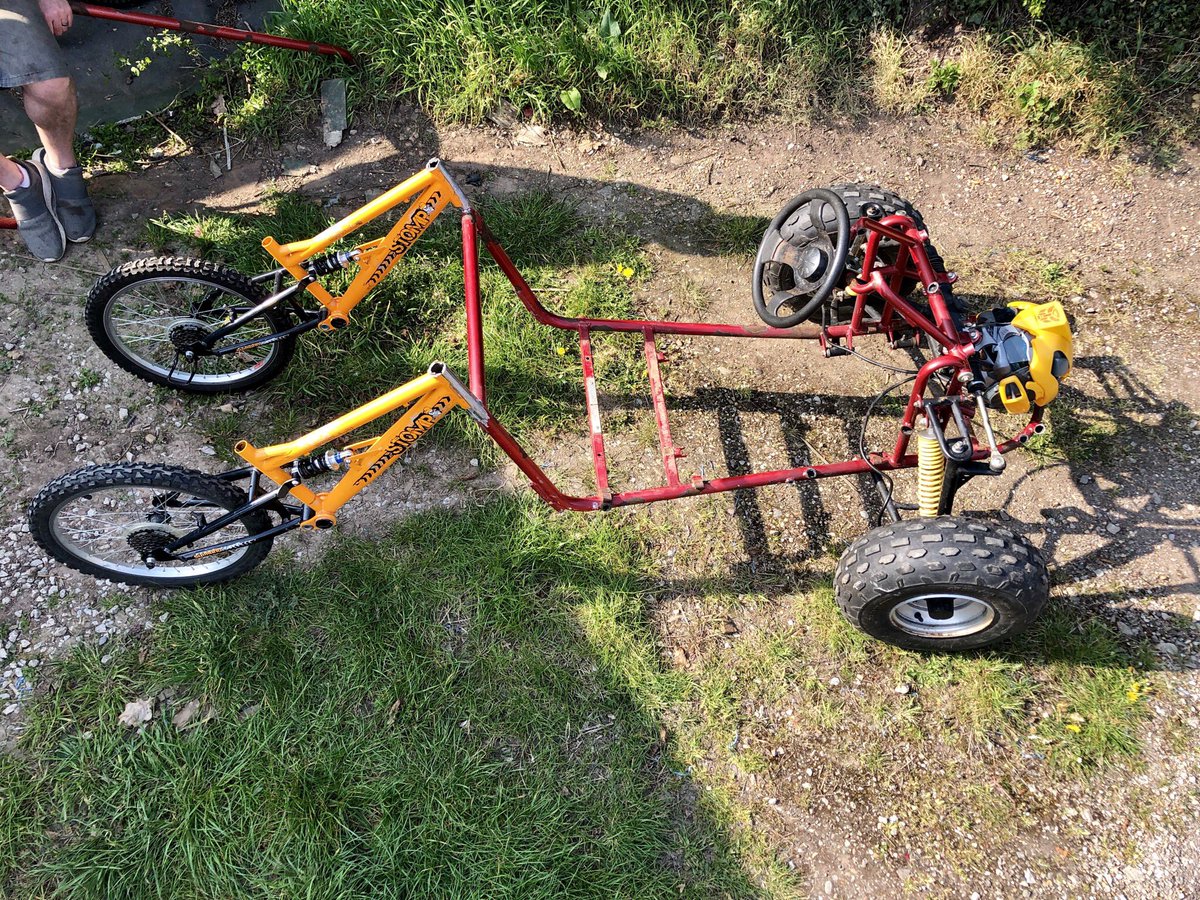 SoapboxConcepts's tweet photo. BumbleBee coming to life. #RedBullSoapboxRace #RedBullSoapbox #RedBull #RedBullUK #Soapbox #SoapboxRace #Transformer #Transformers #Autobot #Autobots #BumbleBee #BumbleBeeBrawl @RedBullUK @redbull @bumblebeemovie @tfwiki @transformers https://t.co/0e1wUXGBP0